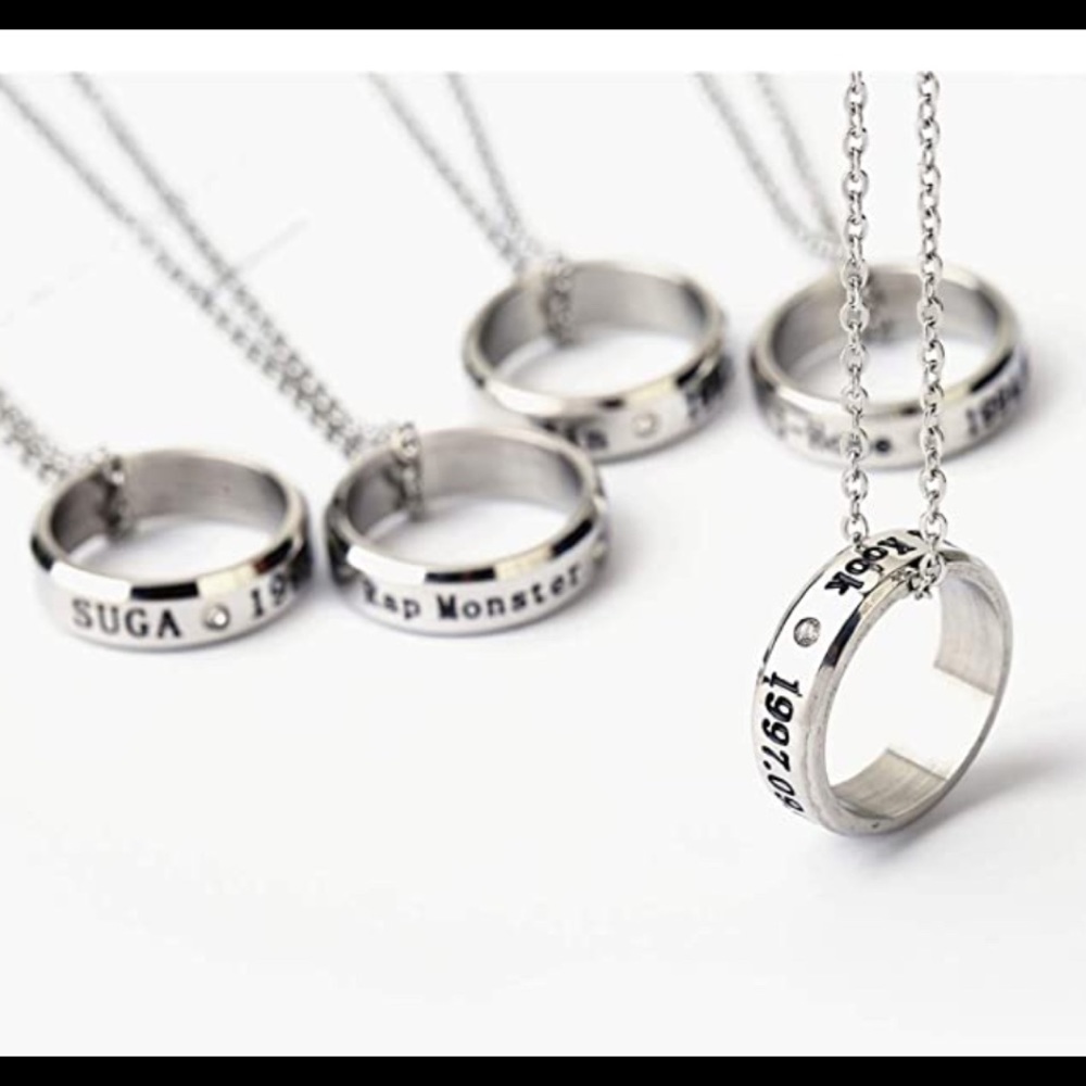 🍗BTS Rings with Chains - Picture 3 of 3